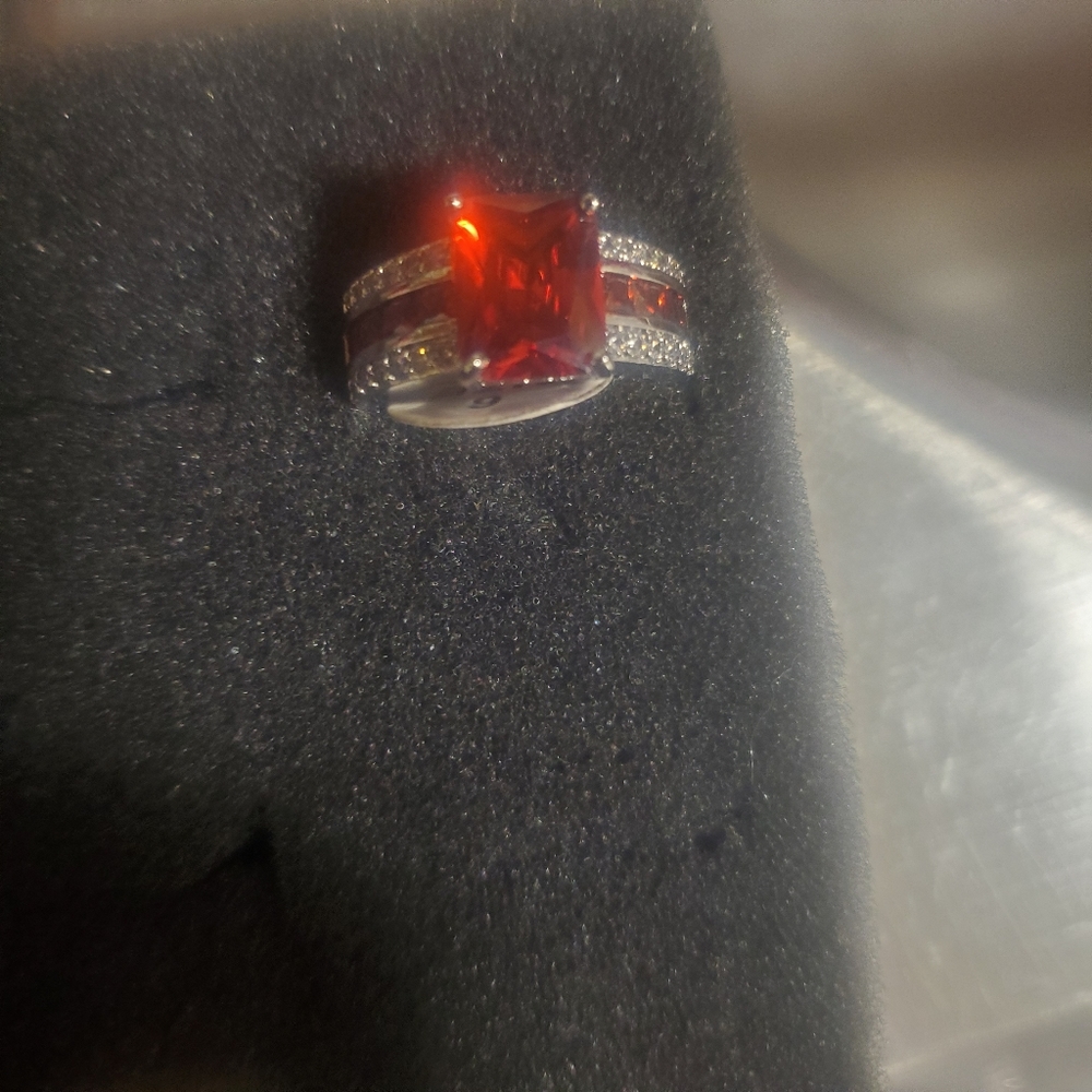 925 silver ring with red stone setting